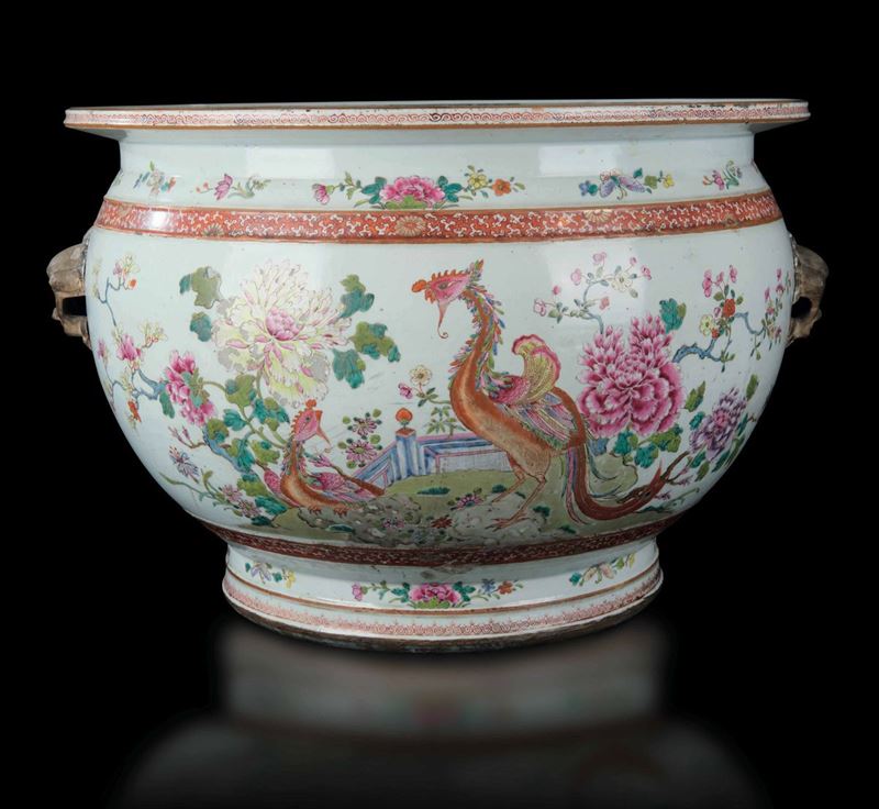 A porcelain cachepot, China, Qing Dynasty  - Auction Fine Chinese Works of Art - Cambi Casa d'Aste