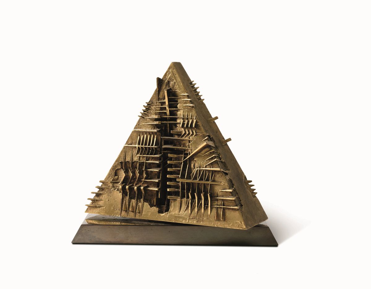 Arnaldo Pomodoro (1926)forma Piramidale “premio Marian Skubin”, 1983-1984
