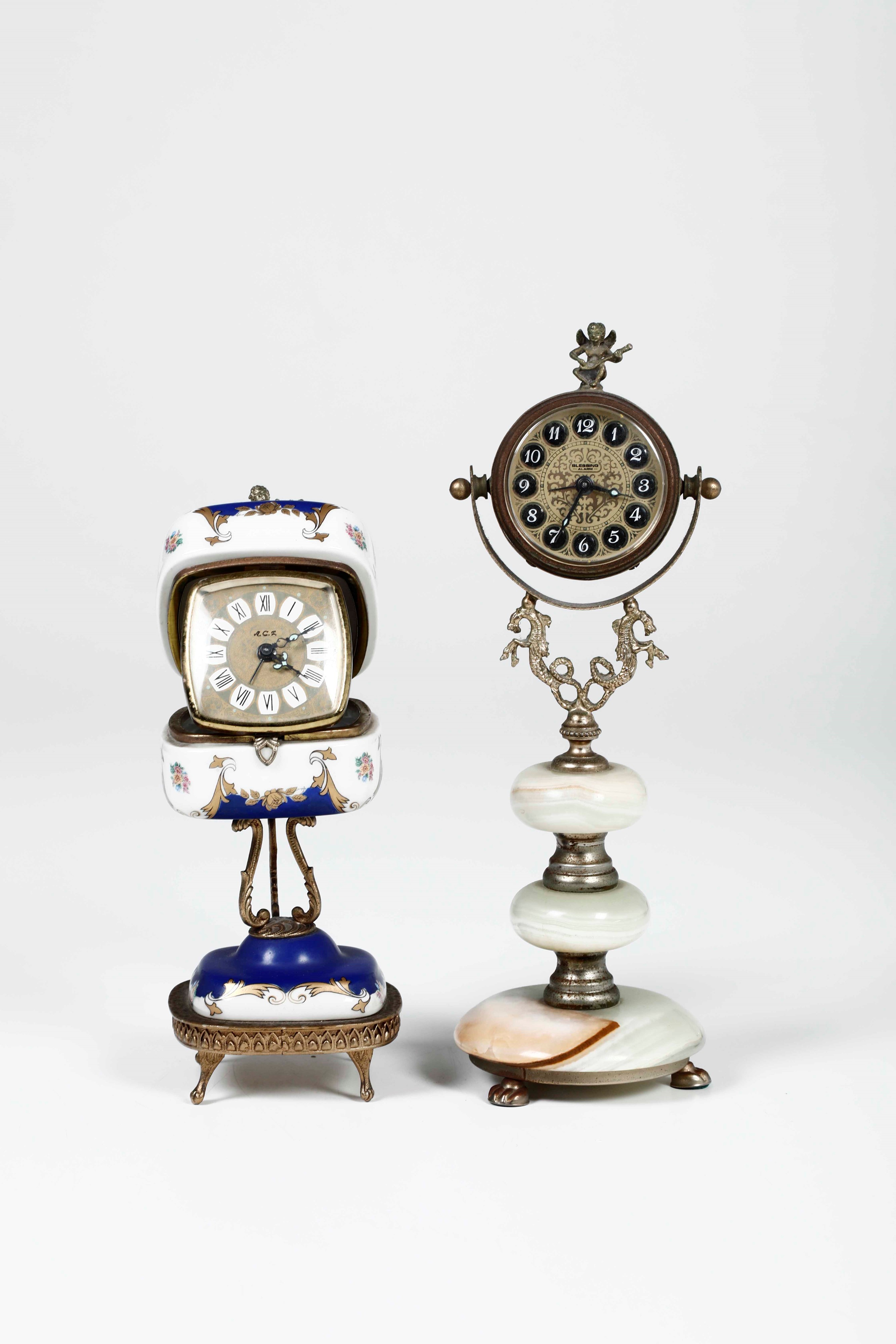 Due Piccoli Orologi da Tavolo