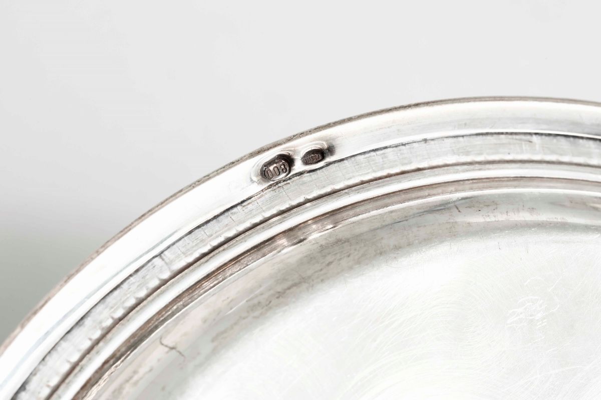 Didici Piatti in Argento Fuso. Argenteria Milanese De del XX Secolo. per E. Cipollina (genova). B...
