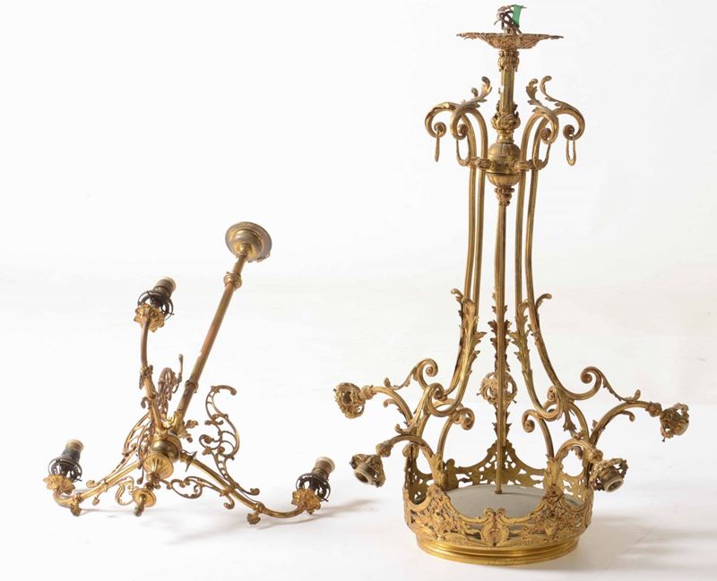 Lotto di due lampadari in metallo dorato  - Auction Antiques | Timed Auction - Cambi Casa d'Aste