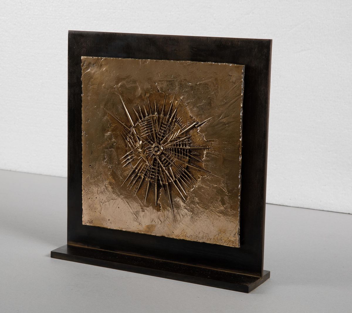 Arnaldo Pomodoro (1926)rilievo, 2008