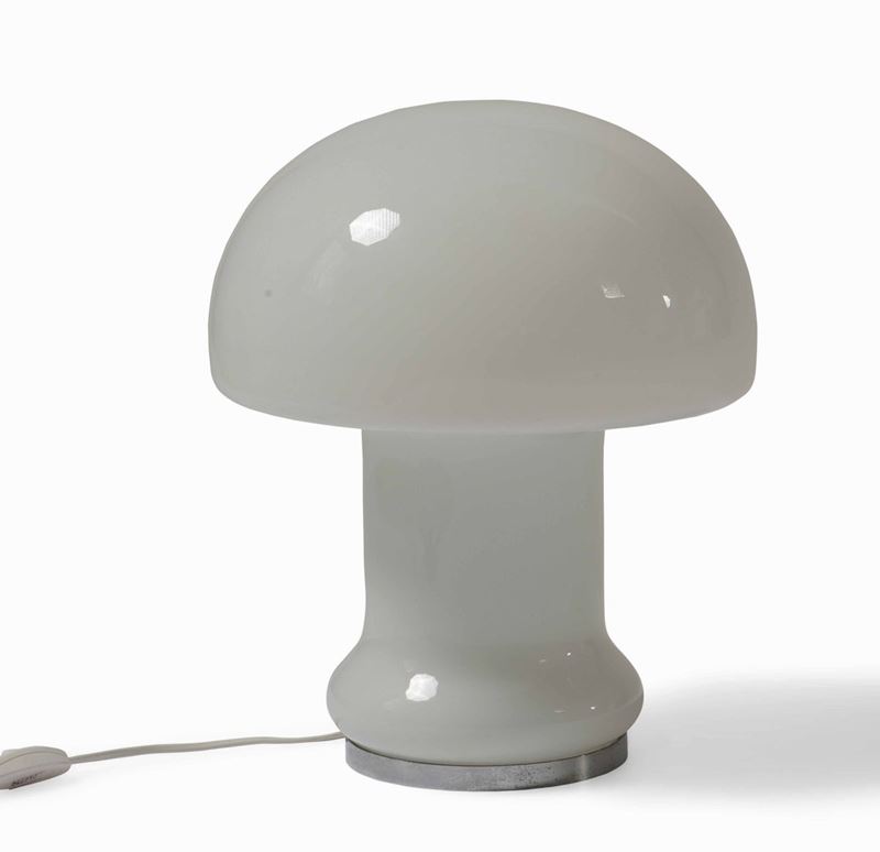 Lampada con diffusore in vetro di Murano e base in metallo cromato.  - Asta Design Lab - Cambi Casa d'Aste