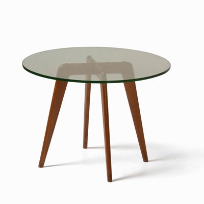 Tavolo Basso con Struttura in Legno e Piano in Cristallo Molato.
