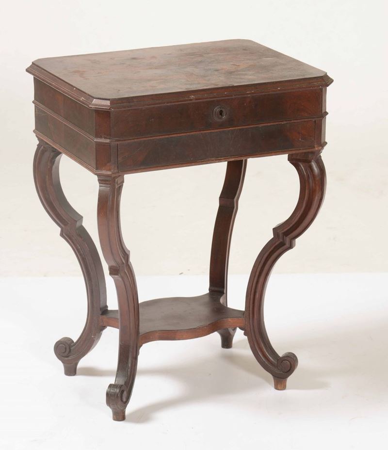 Tavolino da lavoro in mogano  - Auction From a Genoese family | Cambi Time - I - Cambi Casa d'Aste