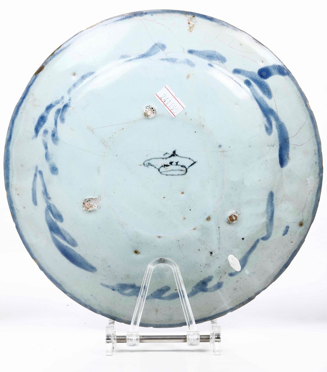 Tre Piatti in Maiolica Bianca e Blu, Savona XVIII Secolo