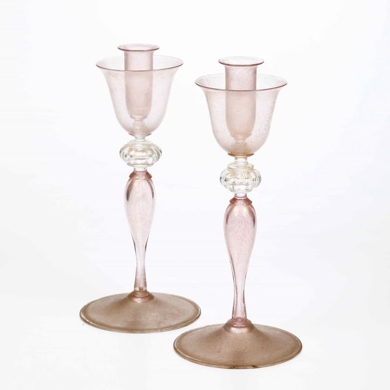 Coppia di candelieri a calice in vetro di Murano  - Asta Da una collezione genovese | Cambi Time - I - Cambi Casa d'Aste