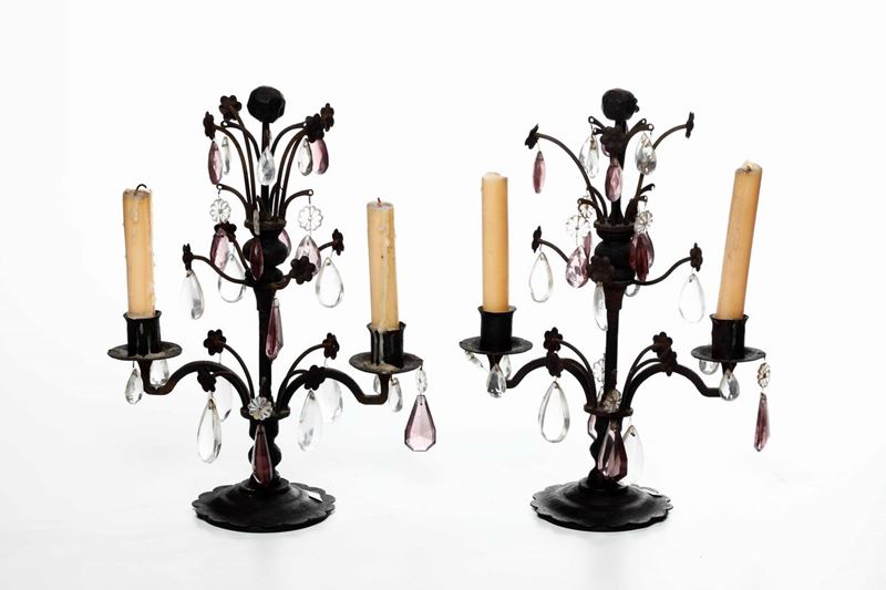 Coppia di candelabri in metallo e cristalli, XX secolo  - Auction From a Genoese family | Cambi Time - I - Cambi Casa d'Aste