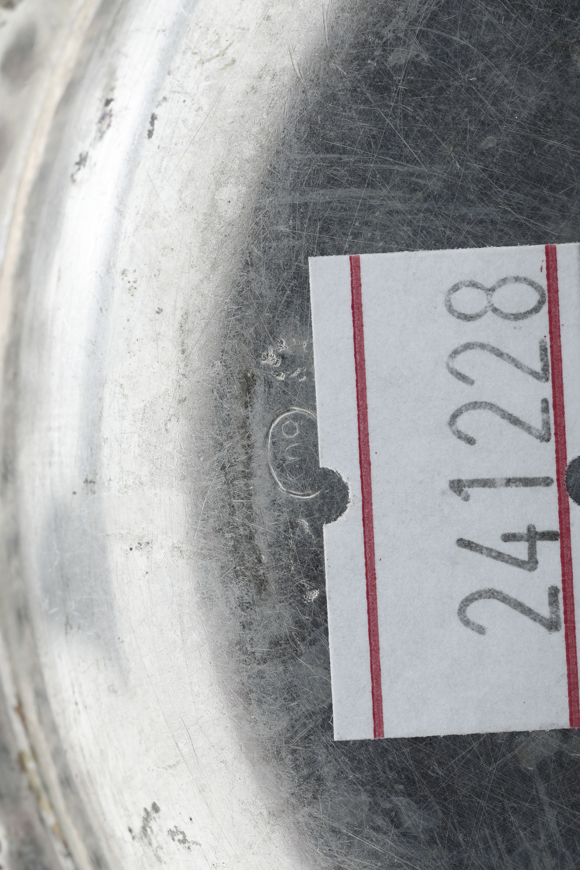 Lotto di vari oggetti in argento, manifatture del XX secolo, peso totale 900 grammi