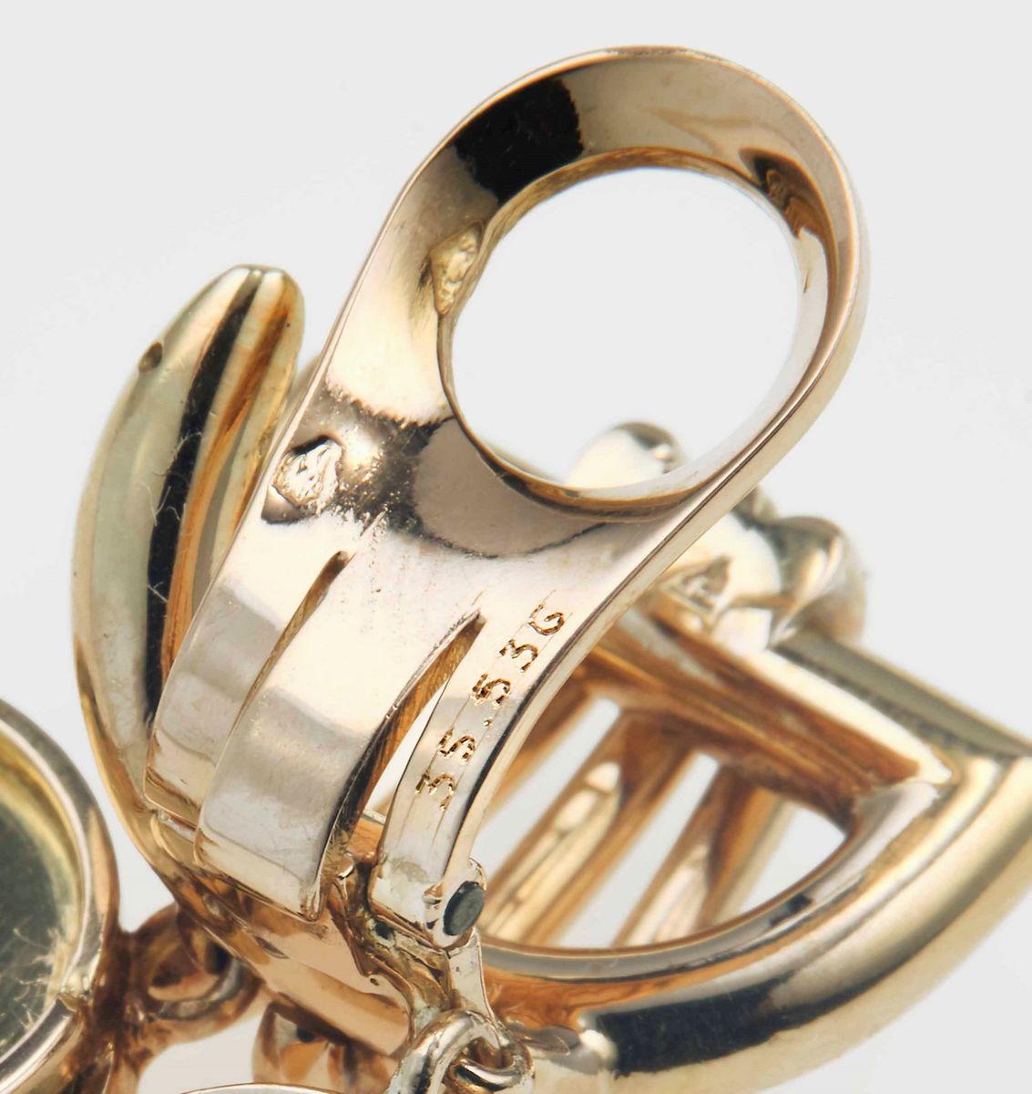 Boucheron Paris. Orecchini Pendenti con Diamanti