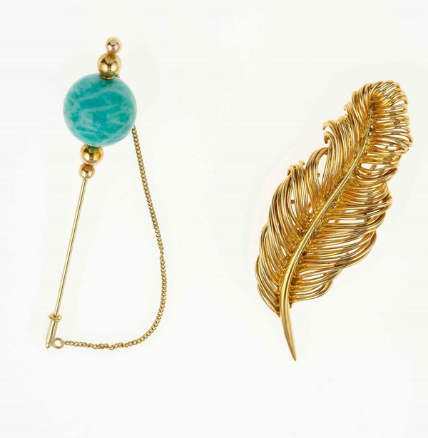 Two gold brooches