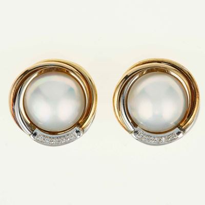Orecchini con Perle Mabé e Piccoli Diamanti Taglio Huit-huit
