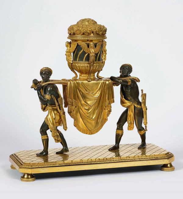 Bruciaprofumo in bronzo dorato, patinato e cesellato. Francia fine XVIII secolo