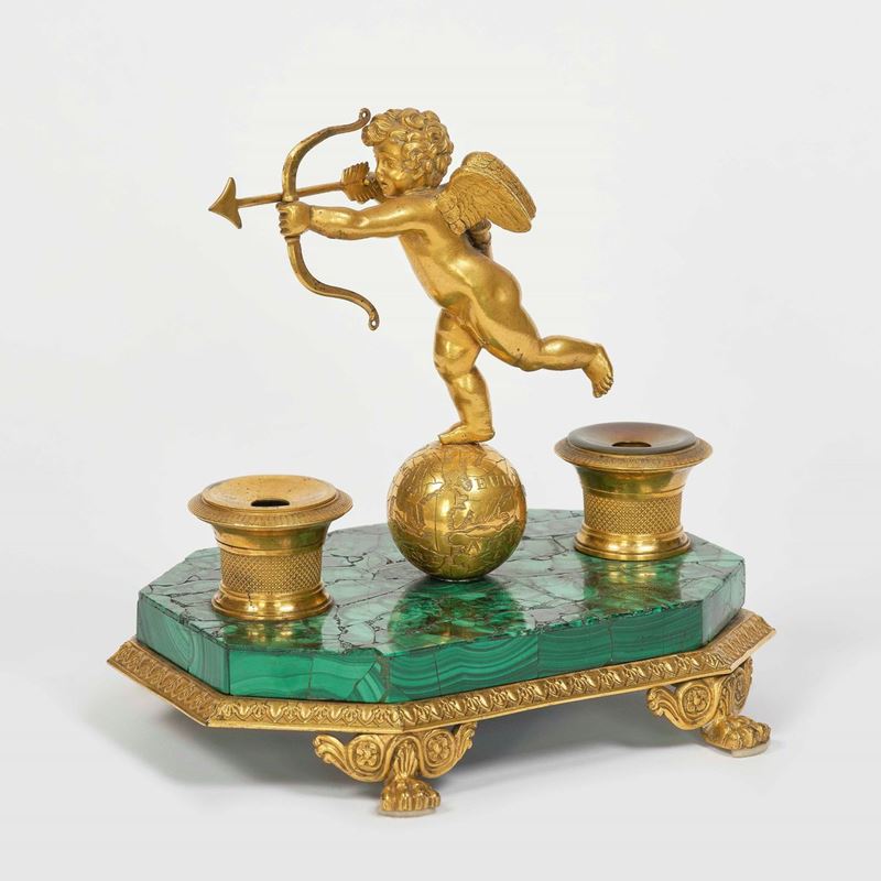 Calamaio in bronzo dorato e malachite raffigurante "Eros". Russia, epoca primo Impero (1810 ca)  - Asta Palazzo Loschi Zileri dal Verme - Cambi Casa d'Aste