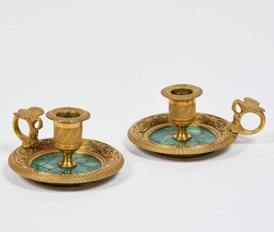 Coppia di Bugie in Bronzo Dorato e Malachite. Russia, Epoca Primo Impero (1810 Ca)