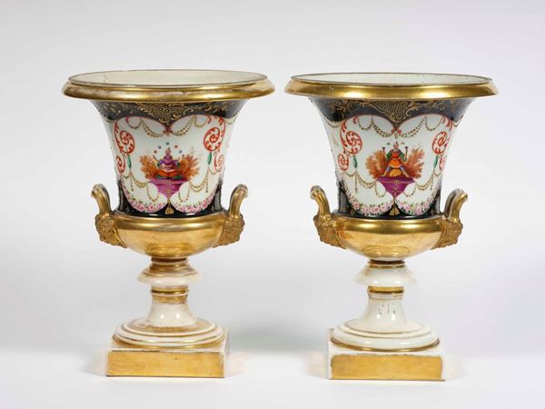Coppia di vasi “Medici” da centro Boemia, probabilmente Manifattura Schlaggenwald, secondo quarto del XIX secolo