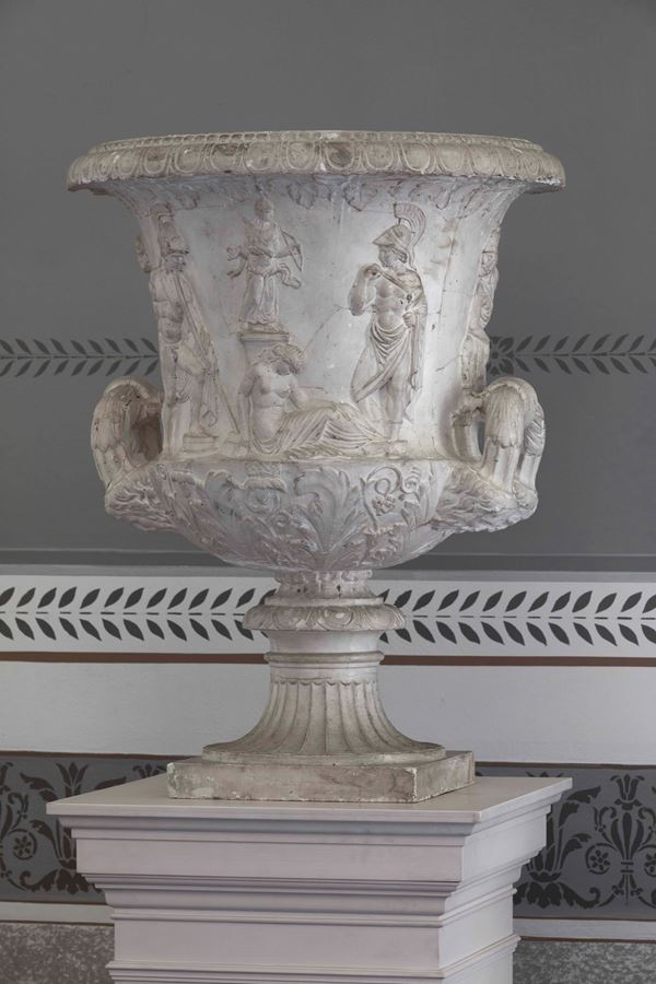 Coppia di grandi vasi a cratere "Medici". Gesso modellato a calco. Arte neoclassica italiana del XIX secolo