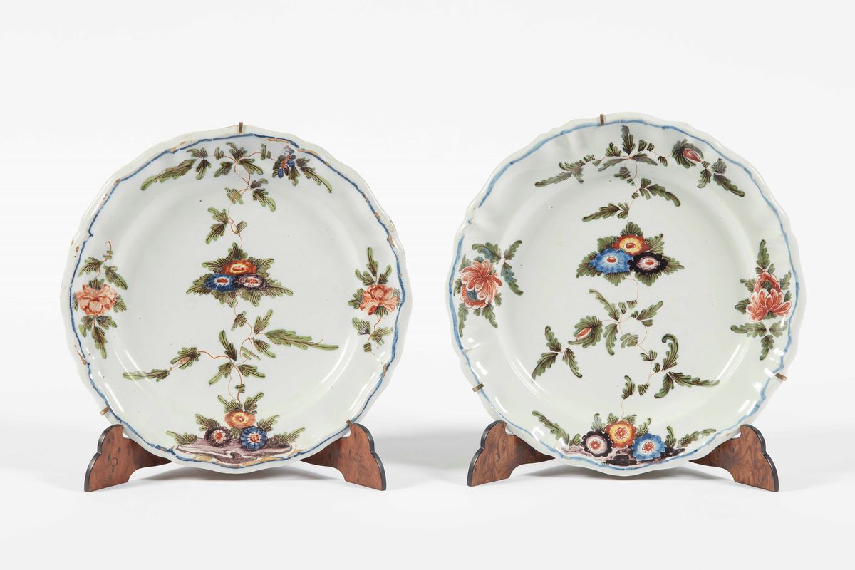 Assortimento di 46 Piatti “a Blanser” Nove, Manifattura Antonibon, 1740-1760