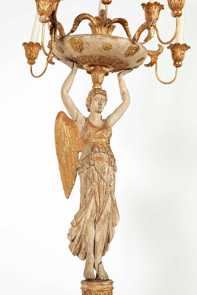 Raro Candelabro da Salone in Legno Laccato Avorio e Dorato. Italia del Nord XVIII Secolo