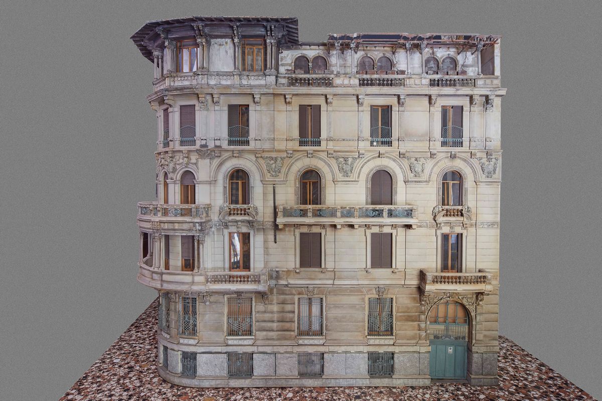 Spettacolare Riproduzione in Legno Scolpito di un Palazzo Situato in Via Mozart a Milano - Realiz...