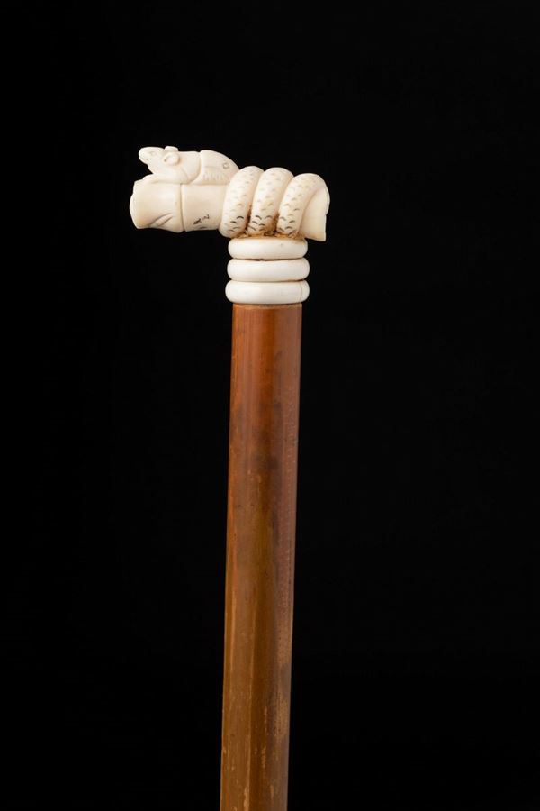Bastone con impugnatura in avorio. Giappone, fine XIX secolo