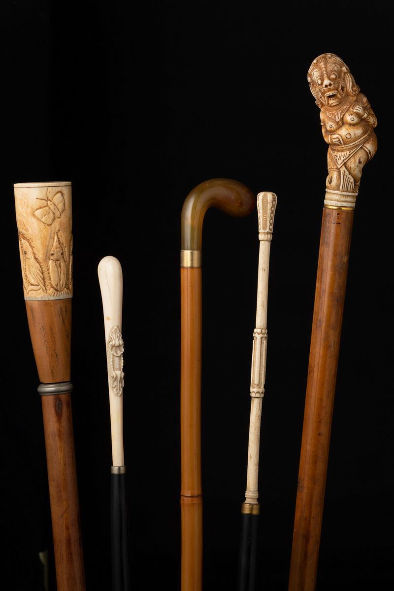 Cinque bastoni da passeggio di diversa manifattura  - Auction Collectors' Sticks - I - Cambi Casa d'Aste