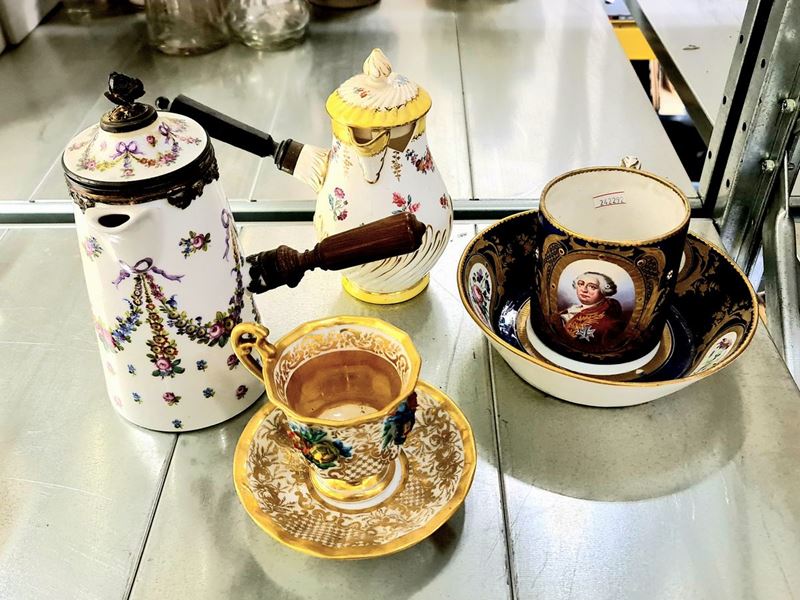 Una grande tazza con piatto Francia, seconda metà XIX secolo  - Asta Ceramiche | Cambi Time - Cambi Casa d'Aste