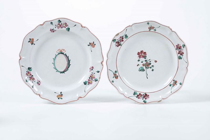Due piatti Probabilmente Palermo, seconda metà XVIII secolo  - Asta Ceramiche | Cambi Time - I - Cambi Casa d'Aste