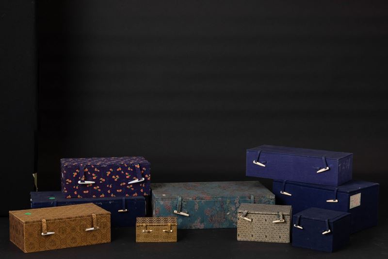 Lotto composto da nove scatole con rivestimento in tessuto, Cina, XX secolo  - Auction Asian Art - I - Cambi Casa d'Aste