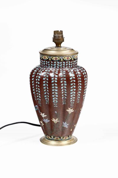 Vaso in Smalto con Decori Floreali, Giappone, XX Secolo