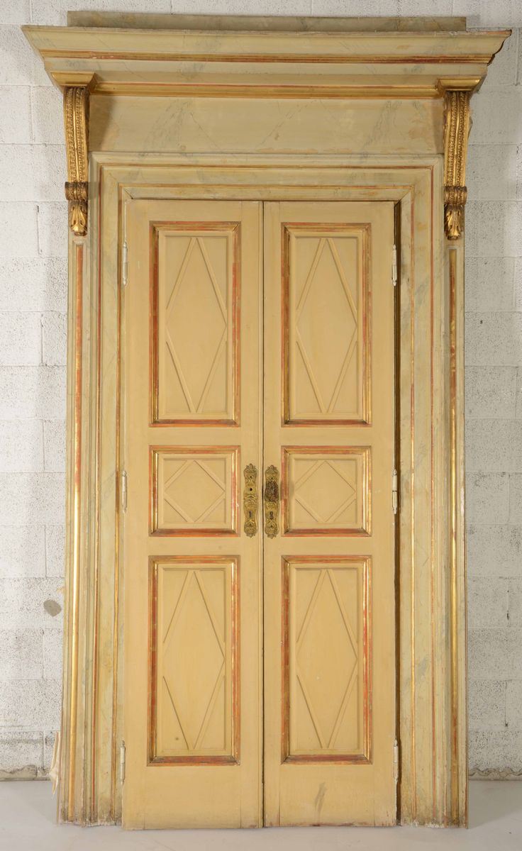 Porta da interno a due ante. XIX-XX secolo  - Auction A Lombard Property | Cambi Time - Cambi Casa d'Aste