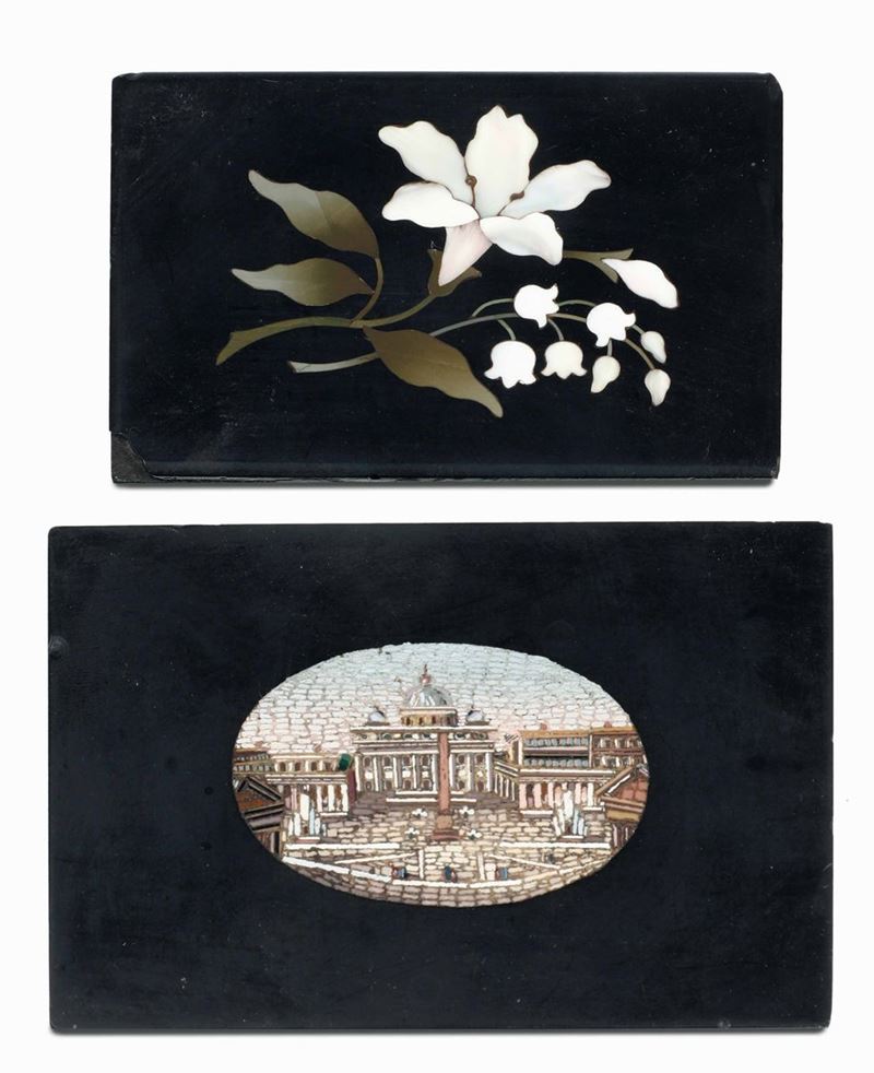 Due presse papier, uno con micromosaico e uno intarsiato con pietre dure a foggia di fiore  - Asta Dimore Italiane - I - Cambi Casa d'Aste