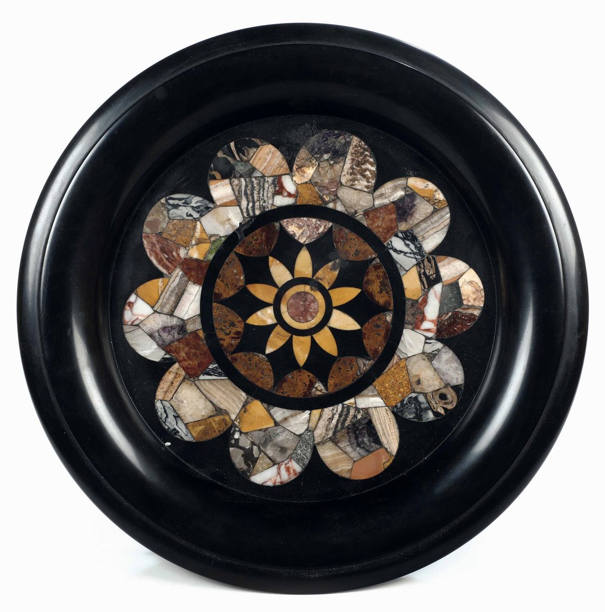 Coppa in Nero del Belgio con Commesso di Marmi Policromi, XX Secolo