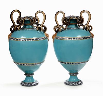 Coppia di Vasi in Ceramica Ad Anfora Minton, XIX Secolo
