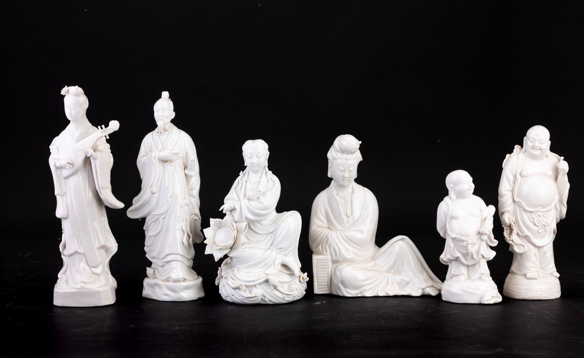 Lotto Composto da Sei Figure in Porcellana Blanc De Chine, Cina, Dinastia Qing, XIX Secolo