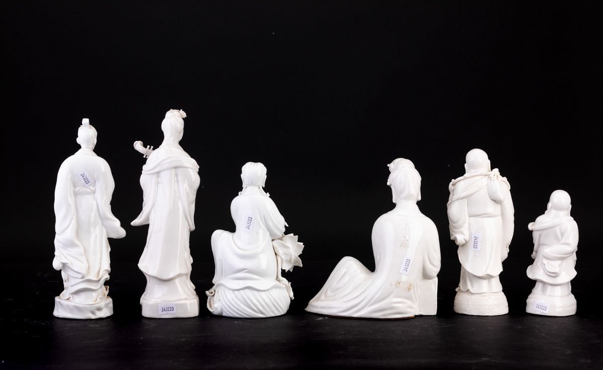 Lotto Composto da Sei Figure in Porcellana Blanc De Chine, Cina, Dinastia Qing, XIX Secolo