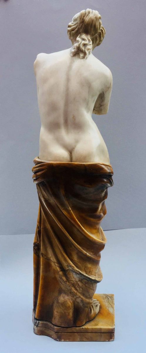 Venere di Milo. Manifattura di Volterra Inizi 900