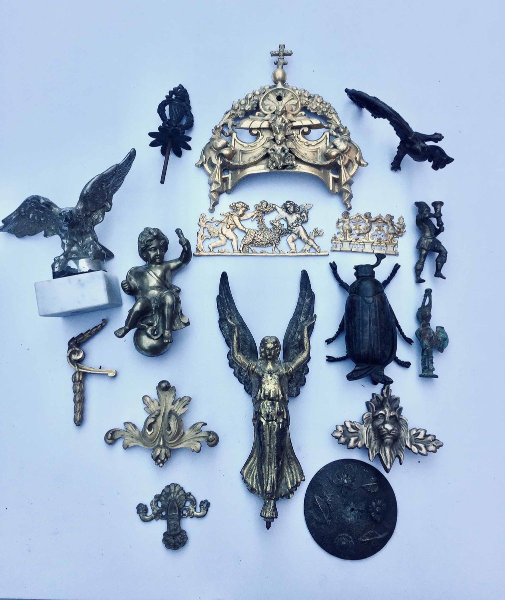 Lotto di Fregi e Statuette