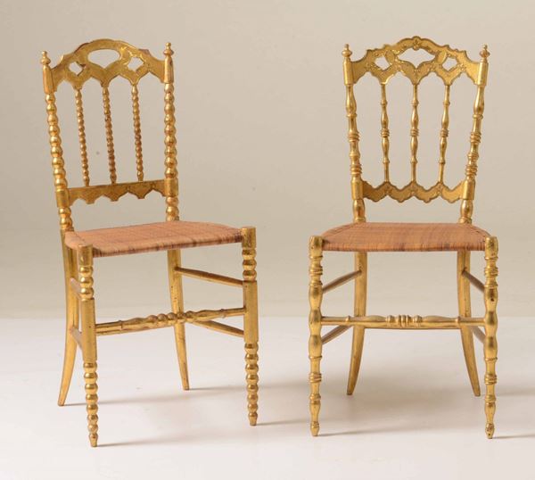 Due sedie stile chiavarine in legno dorato