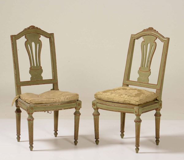 Due sedie in stile Luigi XVI laccate verdi