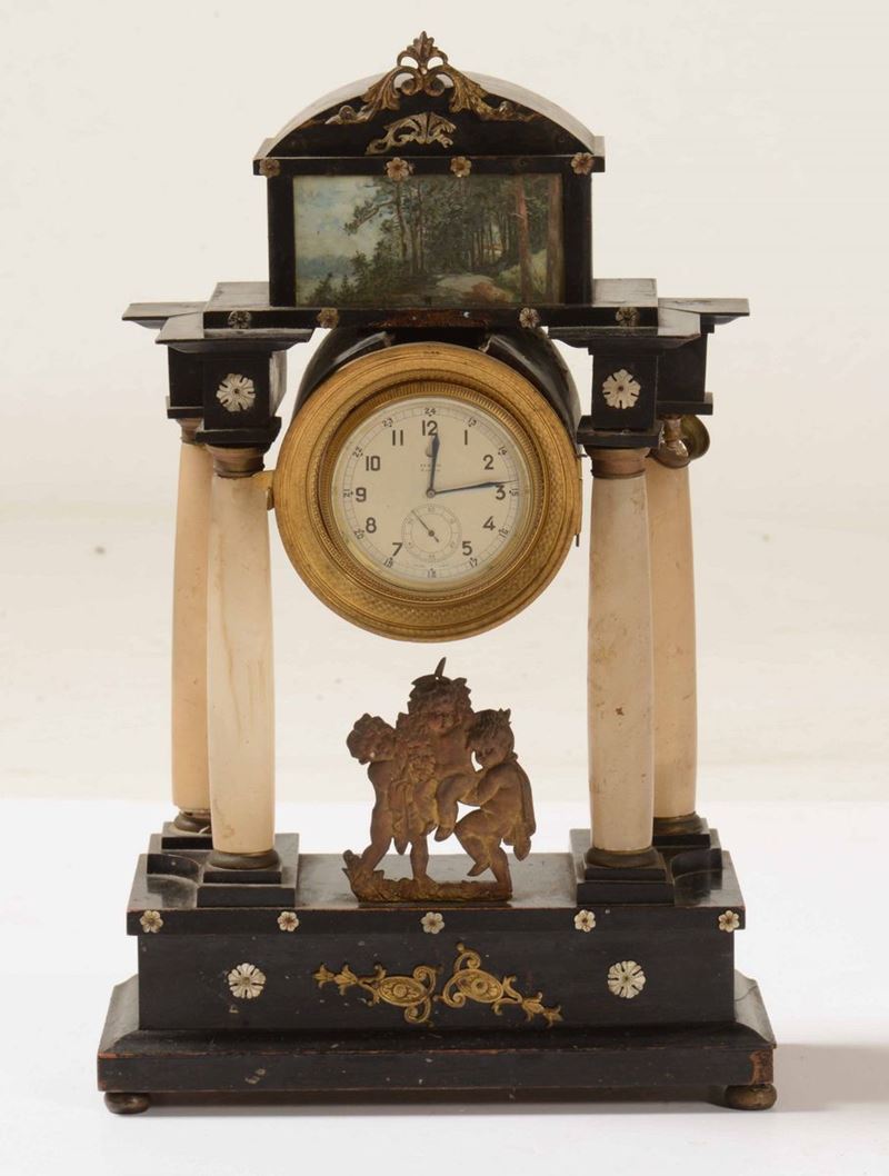 Pendola da tavolo a portico, XIX secolo  - Auction A Lombard Property | Cambi Time - Cambi Casa d'Aste