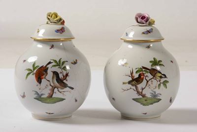 Coppia di Vasi con Coperchio "rothschild" Ungheria, Manifattura Herend, 1941