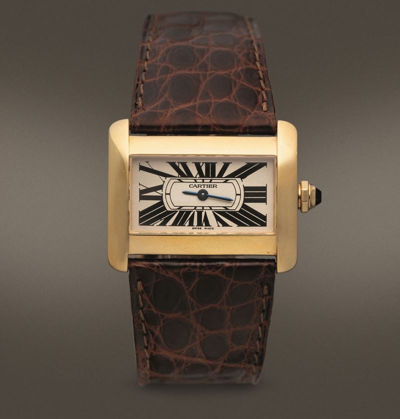 CARTIER - Elegante Divane in oro 18k con deployante, movimento al quarzo, con numeri Romani  - Auction Wrist and Pocket Watches - I - Cambi Casa d'Aste
