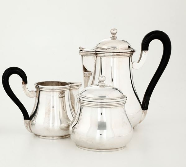Servizio da tè e caffè in argento. Argenteria italiana del XX secolo