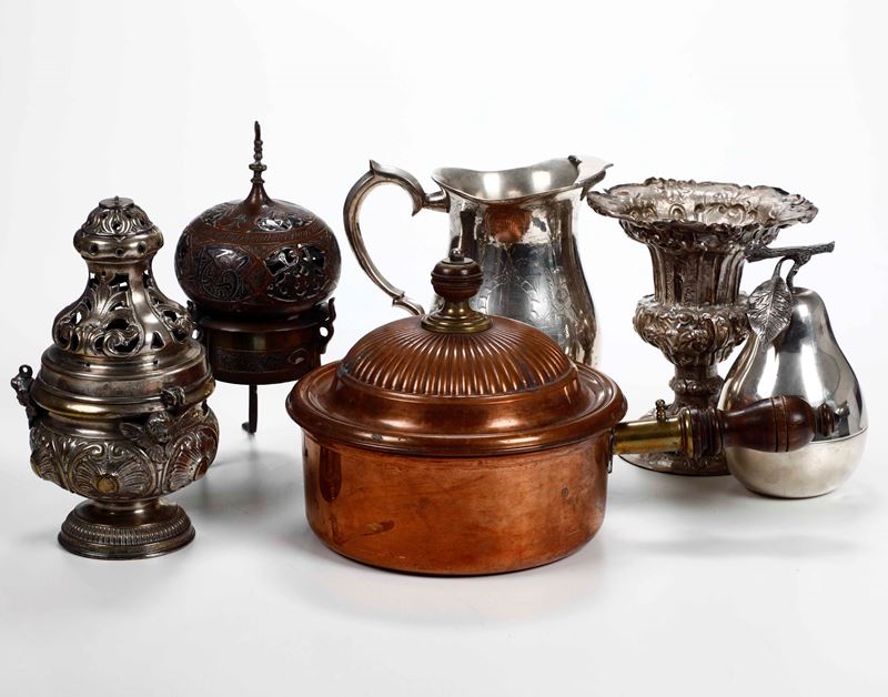 Lotto di oggetti in metallo e altri materiali  - Auction Antique February - Cambi Casa d'Aste