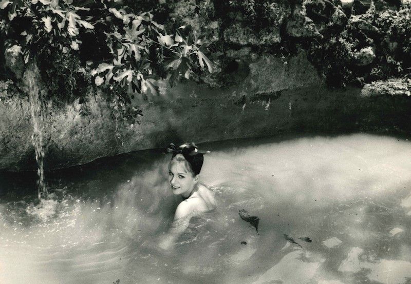 Quattro Fotografie con Soggetti: Silvana Mangano, Vanessa Redgrave, Catherine Spaak e Darc Mireil...