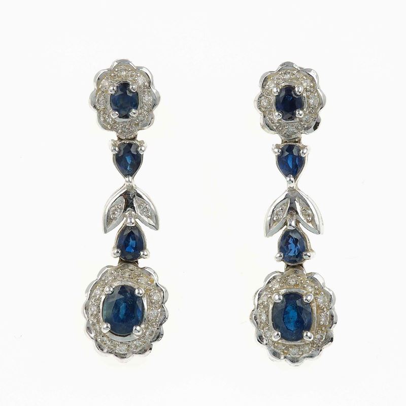 Pair of sapphire and diamond earrings  - Auction Jewels - Cambi Casa d'Aste
