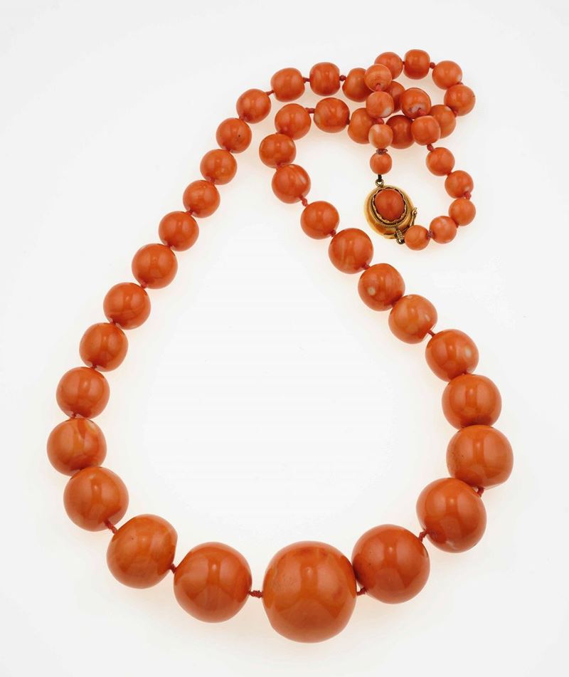 Graduated coral beads necklace  - Auction Fine Jewels - Cambi Casa d'Aste