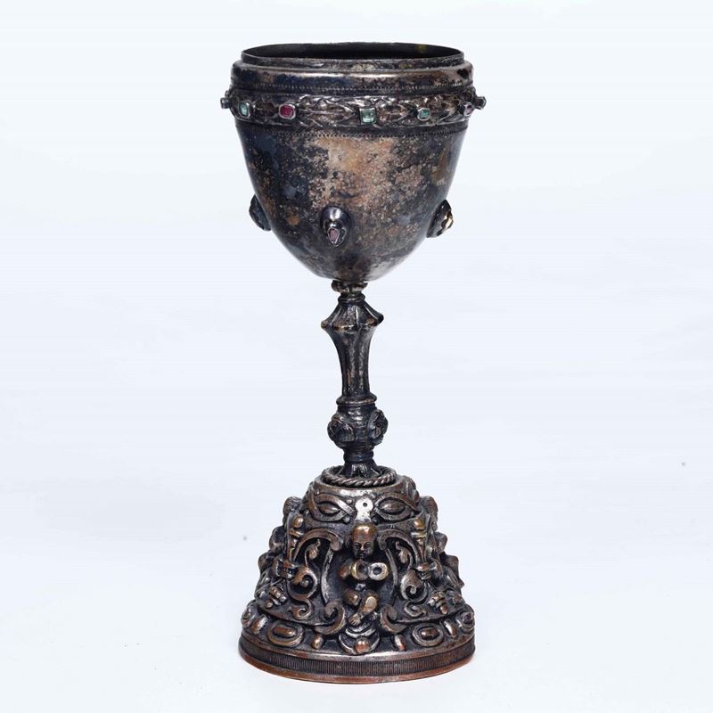 Calice in metallo sbalzato e argentato. XIX-XX secolo  - Auction Antique July | Cambi Time - Cambi Casa d'Aste