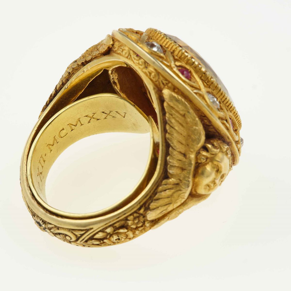S.bulgari. Raro Anello con Quarzo Citrino con Piccoli Diamanti e Rubini a Contorno